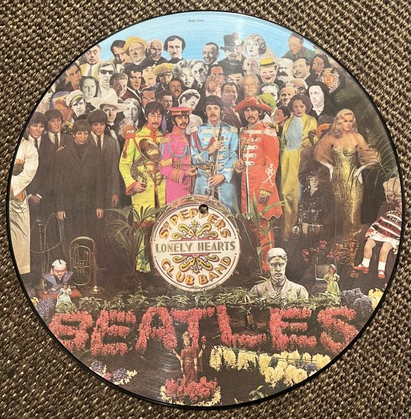 The Beatles Sgt Peppers Lonely Hearts Club Band